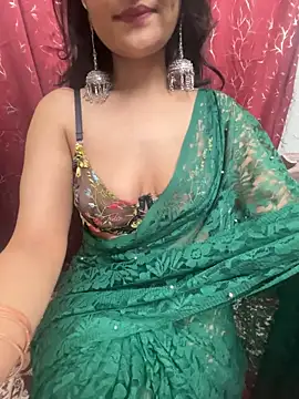 Snapshot of LuscousPussy chatting on 12-28-24, 04:30 LuscousPussy online show from 12-28-24, 04:30