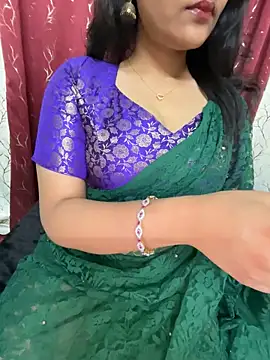 Snapshot of LuscousPussy chatting on 03-07-25, 02:01 LuscousPussy online show from 03-07-25, 02:01