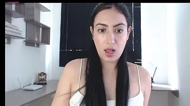 Snapshot of MIYESSI chatting on 02-27-25, 03:37 MIYESSI online show from 02-27-25, 03:37