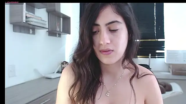 Snapshot of MIYESSI chatting on 03-14-25, 07:01 MIYESSI online show from 03-14-25, 07:01