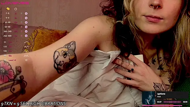 IttyKitty online show from 10-22-25, 10:19