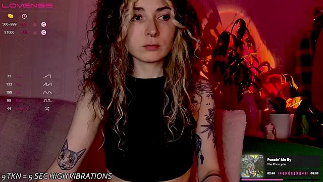 IttyKitty online show from 10-29-25, 09:03