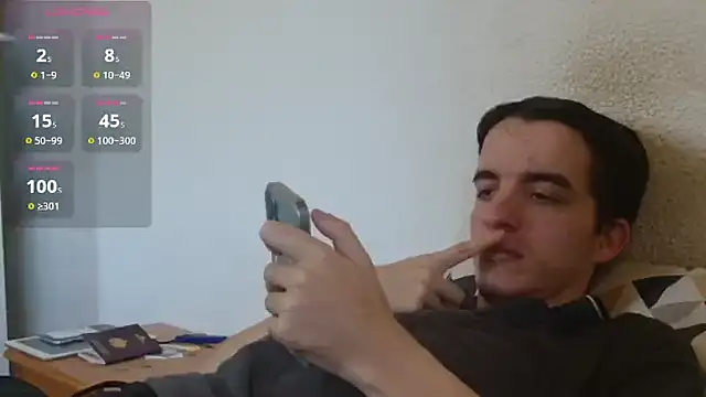 Snapshot of Tombgy07 chatting on 05-22-26, 02:15 Tombgy07 online show from 05-22-26, 02:15