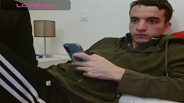 Tombgy07 online show from 12-04-25, 07:57