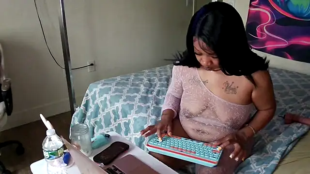 YasmineMinaj online show from 07-15-26, 06:37