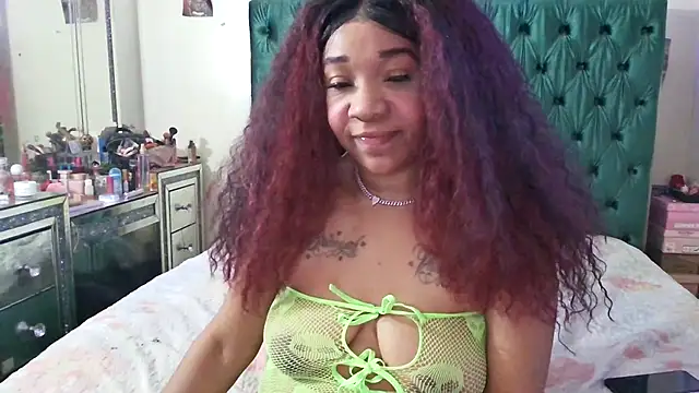 Snapshot of YasmineMinaj chatting on 01-31-26, 11:14 YasmineMinaj online show from 01-31-26, 11:14