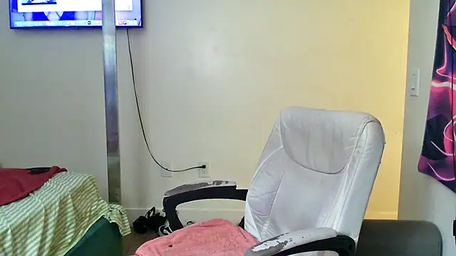 YasmineMinaj online show from 11-16-25, 10:13