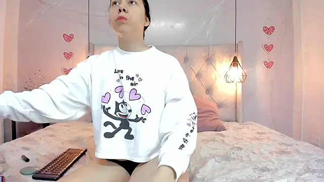 Snapshot of SakuraLee_ chatting on 04-30-26, 01:40 SakuraLee online show from 04-30-26, 01:40