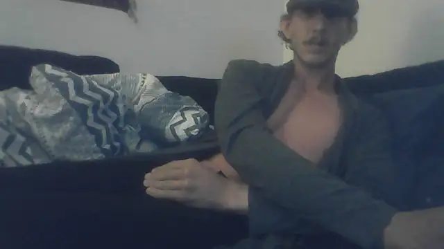 Snapshot of Dukeofmelrose421 chatting on 06-22-26, 02:39 Dukeofmelrose421 online show from 06-22-26, 02:39