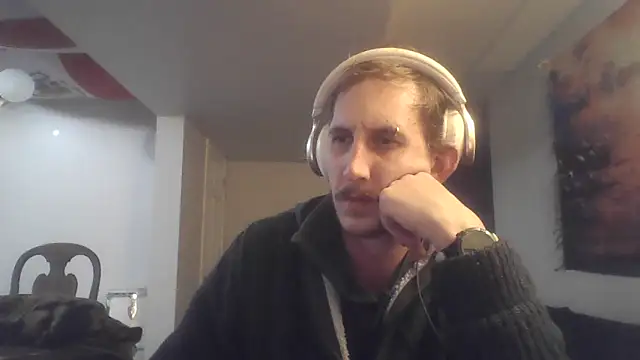 Snapshot of Dukeofmelrose421 chatting on 03-19-26, 03:17 Dukeofmelrose421 online show from 03-19-26, 03:17