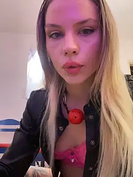 KittyKatyDream online show from 12-15-25, 04:02