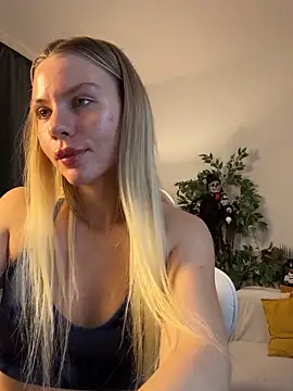 KittyKatyDream online show from 10-31-25, 11:22