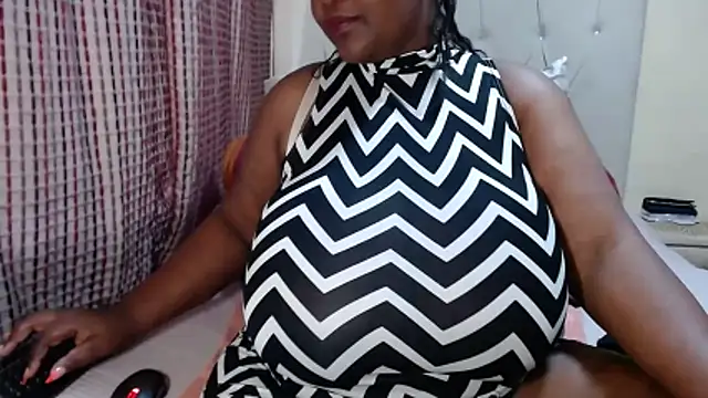 Snapshot of CHOCOLATEDARKBUSTYX chatting on 05-15-26, 06:11 CHOCOLATEDARKBUSTYX online show from 05-15-26, 06:11