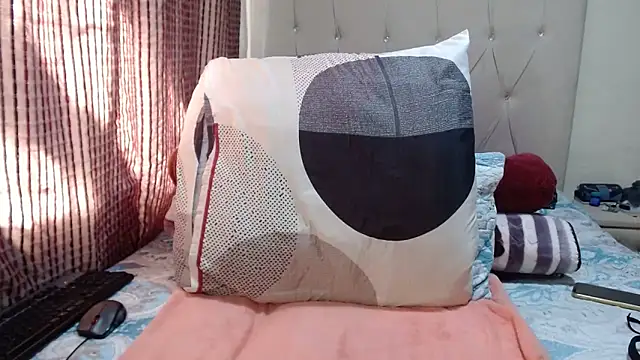 CHOCOLATEDARKBUSTYX online show from 11-29-25, 02:17