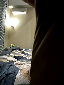 Snapshot of LybovNTV chatting on 11-17-25, 02:04 LybovNTV online show from 11-17-25, 02:04