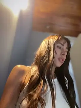 lauravasquez online show from 04-14-26, 05:18