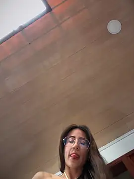 Snapshot of lauravasquez chatting on 02-18-25, 05:31 lauravasquez online show from 02-18-25, 05:31