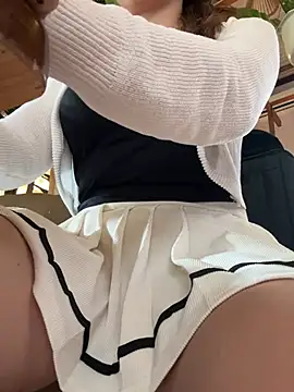 Jessical online show from 02-15-25, 08:22