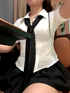 Jessical online show from 11-12-25, 04:05