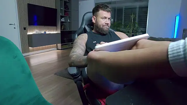 UbbeViking online show from 12-22-25, 09:04