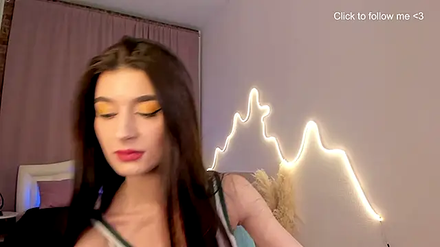 LauraCoy online show from 12-05-25, 07:55