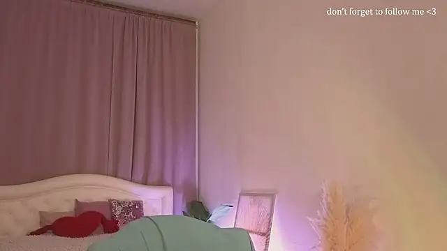 LauraCoy online show from 11-20-25, 10:31