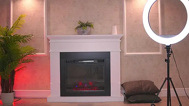 Abbela White online show from 11-22-25, 06:12