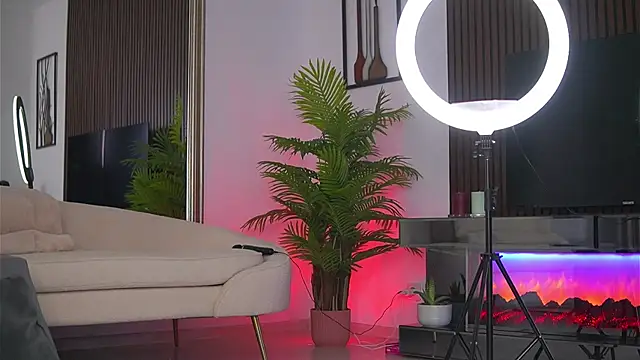 Abbela White online show from 07-04-26, 05:36