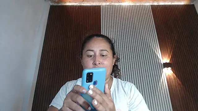 Snapshot of NadiaWhite chatting on 05-28-26, 04:46 NadiaWhite online show from 05-28-26, 04:46