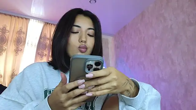 lily  foster online show from 01-12-26, 08:54