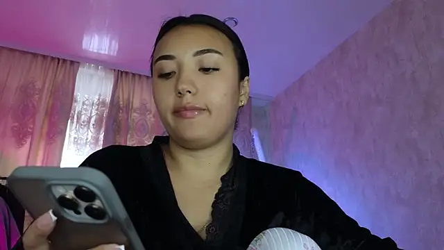 lily  foster online show from 12-23-25, 09:08