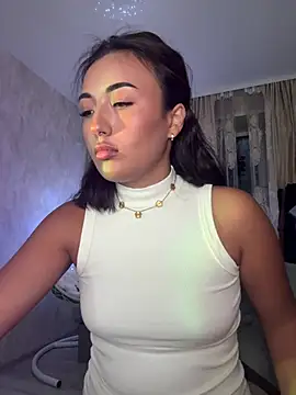 lily  foster online show from 04-16-26, 04:52