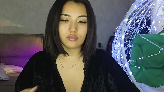 lily  foster online show from 11-17-25, 11:14