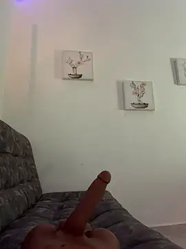 Snapshot of Megan_lu2 chatting on 02-06-26, 03:35 Megan lu2 online show from 02-06-26, 03:35