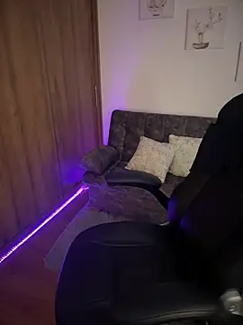 Megan lu2 online show from 03-23-25, 07:42