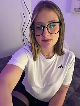 Snapshot of Megan_lu2 chatting on 02-22-26, 02:47 Megan lu2 online show from 02-22-26, 02:47