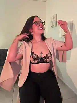 Snapshot of Megan_lu2 chatting on 02-07-26, 05:15 Megan lu2 online show from 02-07-26, 05:15