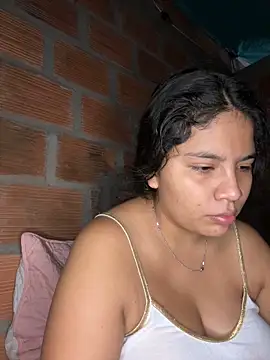 moncerrat luna online show from 02-04-25, 03:26