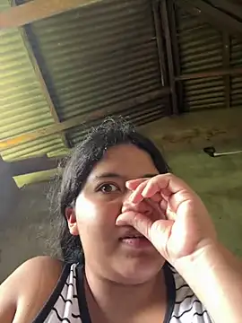 moncerrat luna online show from 03-07-25, 04:11