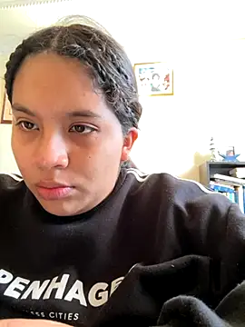 moncerrat luna online show from 10-16-25, 10:18