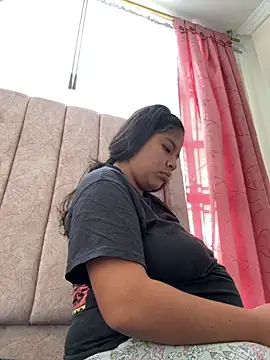 moncerrat luna online show from 10-12-25, 09:49