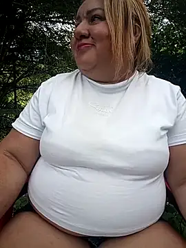 HORNY MATURE25 online show from 04-12-26, 09:07