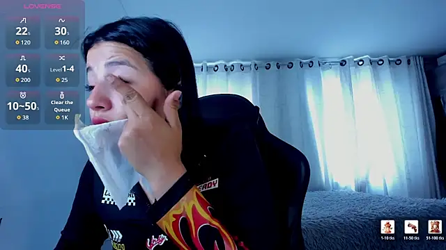 aliice walker  online show from 03-18-26, 04:30