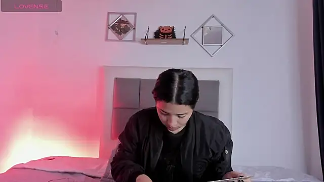 aliice walker  online show from 01-11-25, 12:40