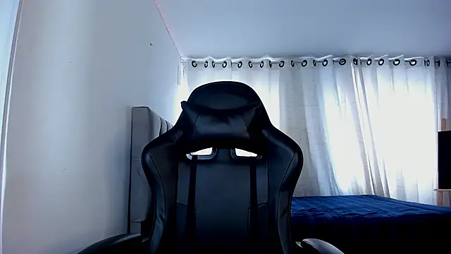 aliice walker  online show from 10-30-25, 03:31