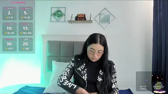 aliice walker  online show from 01-21-25, 01:11