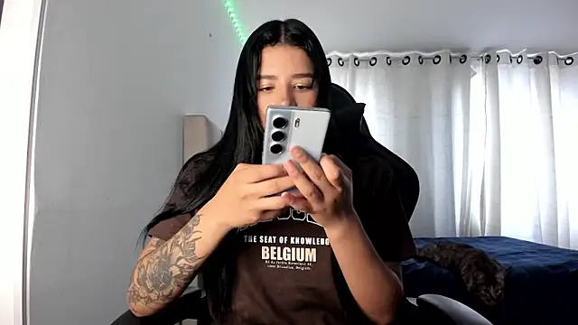 aliice walker  online show from 10-20-25, 08:31