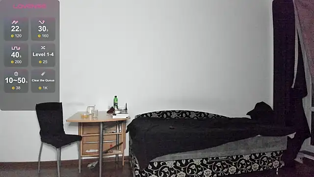 Snapshot of KitsuneRem chatting on 10-01-25, 07:40 KitsuneRem online show from 10-01-25, 07:40