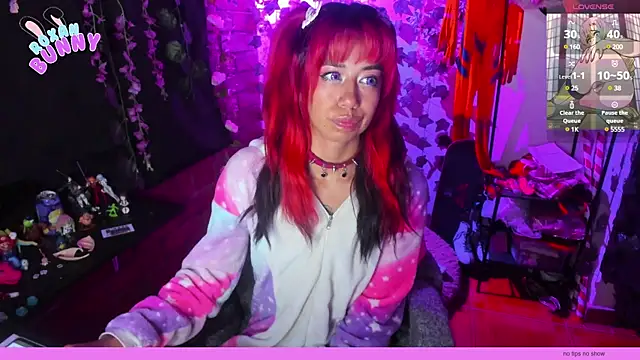 Roxanbunny1 online show from 02-18-25, 07:43