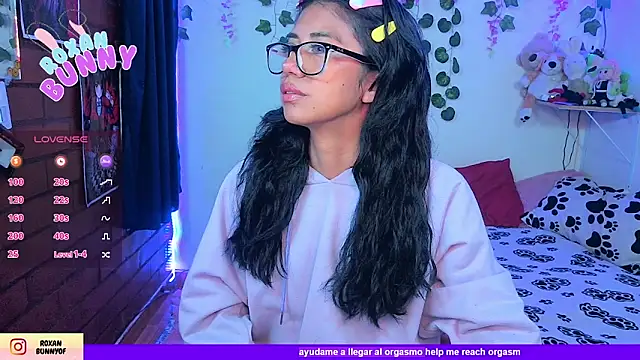 Snapshot of Roxanbunny1 chatting on 06-10-26, 02:46 Roxanbunny1 online show from 06-10-26, 02:46